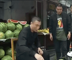 卖瓜人的一生之敌孙红雷买瓜表情包一览