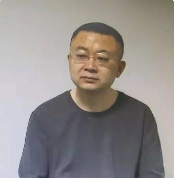 目无王法！已婚副市长化名与人结婚，还大操大办