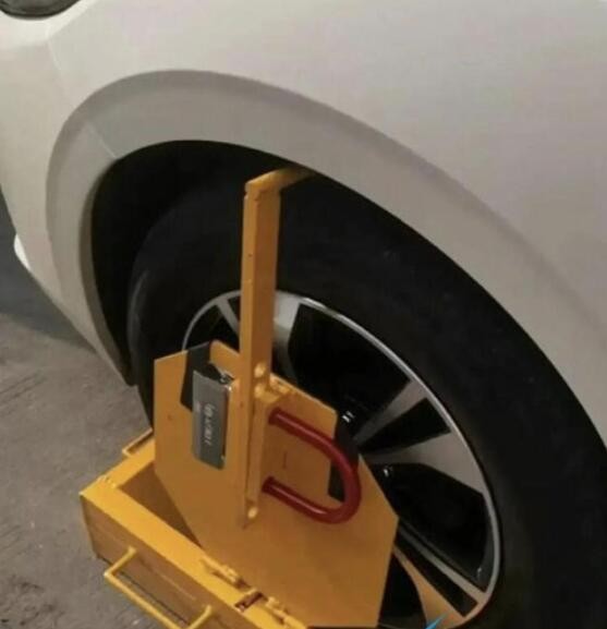 锁车之城是什么梗