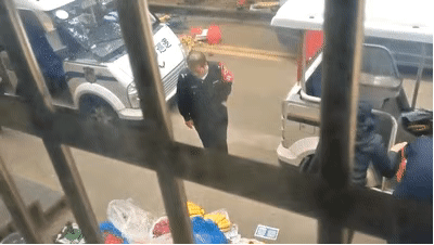 618880fe7e3e5.gif