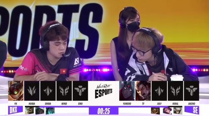 《英雄联盟》手游破晓杯小组赛11月13日EBG vs TQ比赛视频