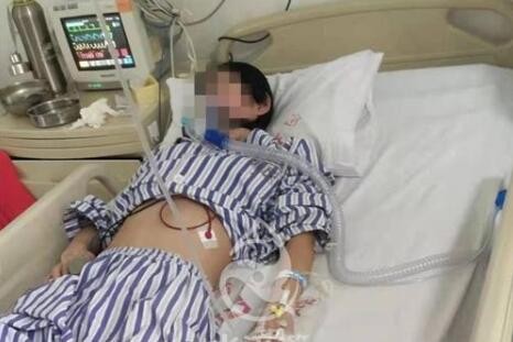 被姐夫投毒百草枯女孩转至北京治疗，家属：孩子曾说不想死