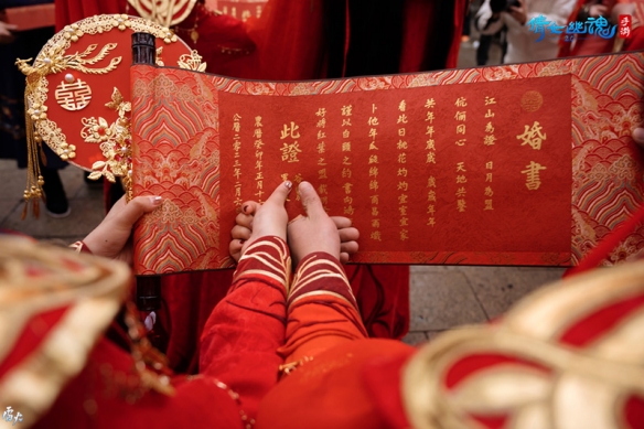 秦淮河畔见证良缘 倩女国风水上集体婚礼圆满举行!