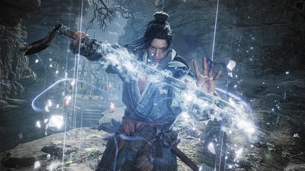 《卧龙苍天陨落》一至二周目装备路线规划