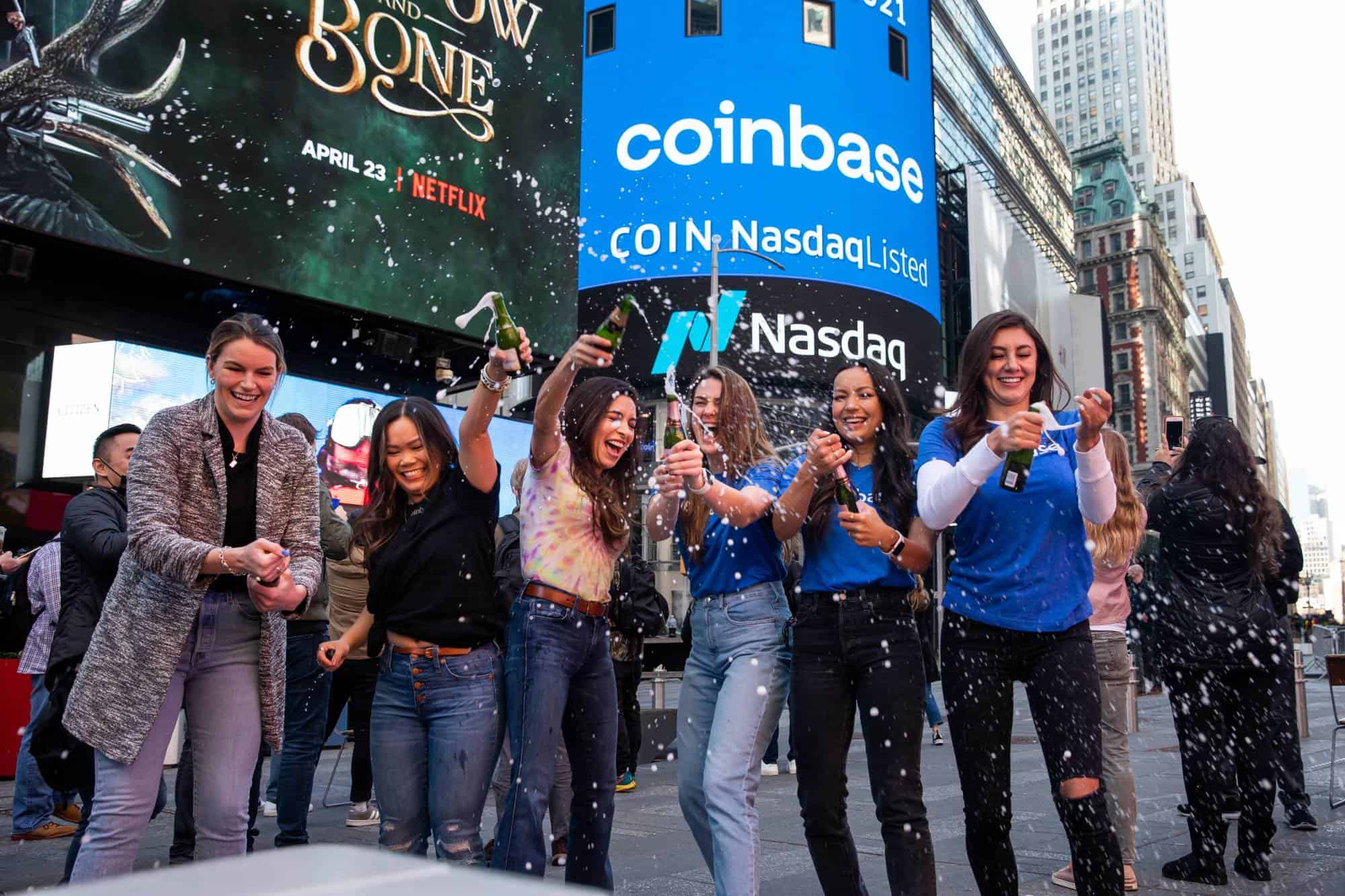 过去一个月飙涨 40%！Coinbase 股价创下历史收盘新高