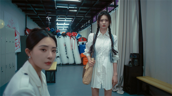 我打不过漂亮的她们复仇篇第一章攻略