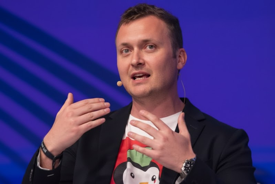 undefinedNansen CEO 划重点：加密叙事的「三阶段定律」与投资机遇