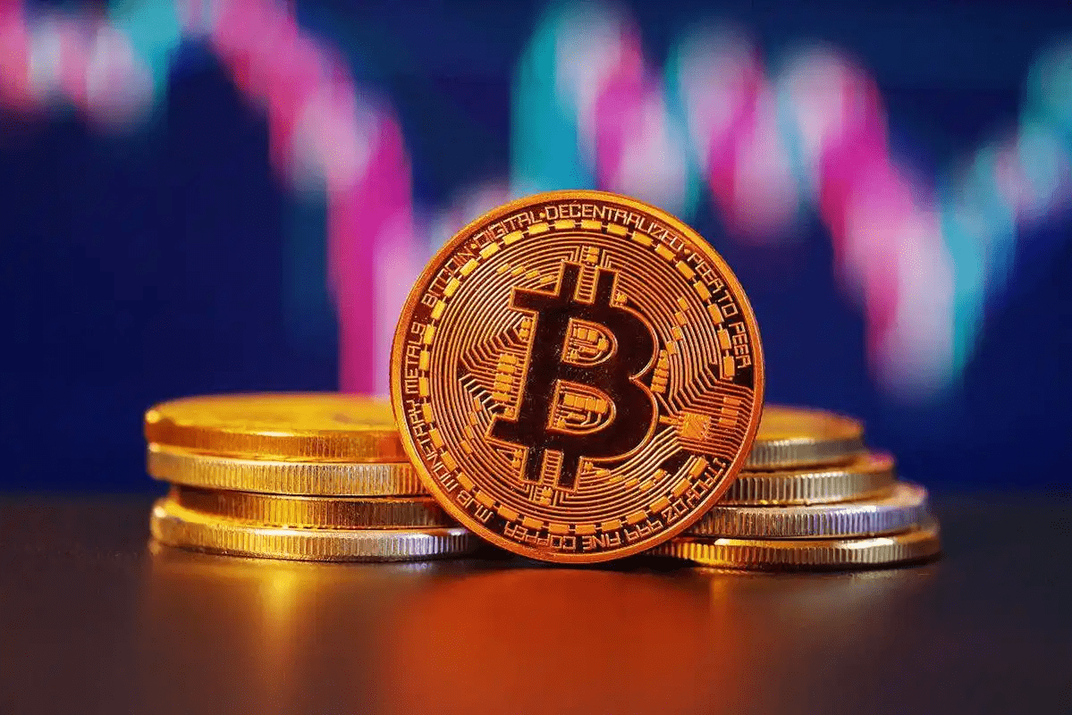 ARK Invest比特币ETF完美收官-BitMine看涨信号强势来袭